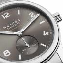 NOMOS Glashütte Club Sport neomatik 39 smoke (Ref: 764) - Bild 7