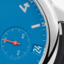 NOMOS Glashütte Club Automat Datum signalblau (Ref: 777) - Bild 3
