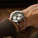 Breitling Classic AVI Chronograph 42 Curtiss Warhawk (Ref: A233802A1L1X1) - Bild 3