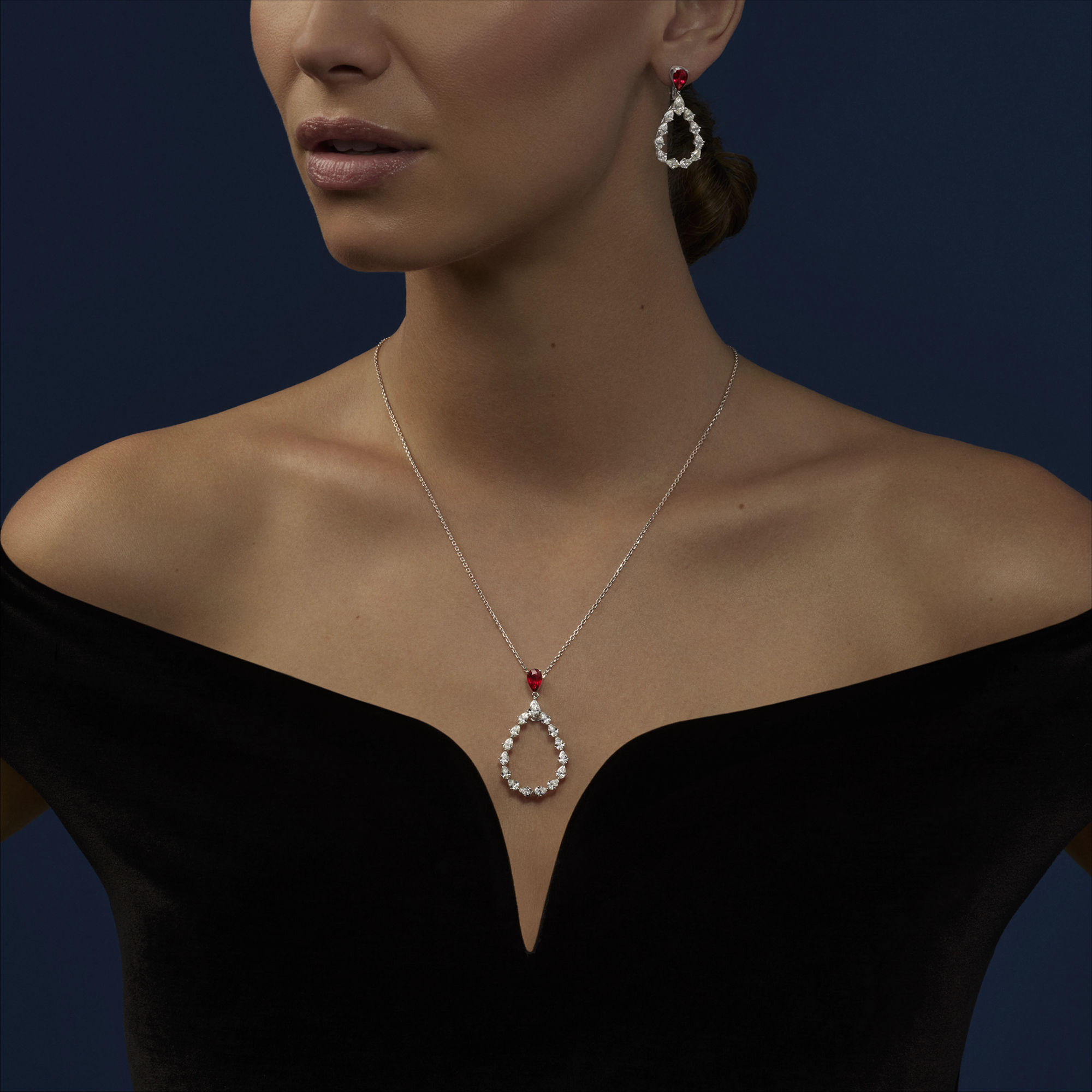 Chopard L'Heure Du Diamant Drop Anhänger mit Halskette (Ref: 79A063-1301)