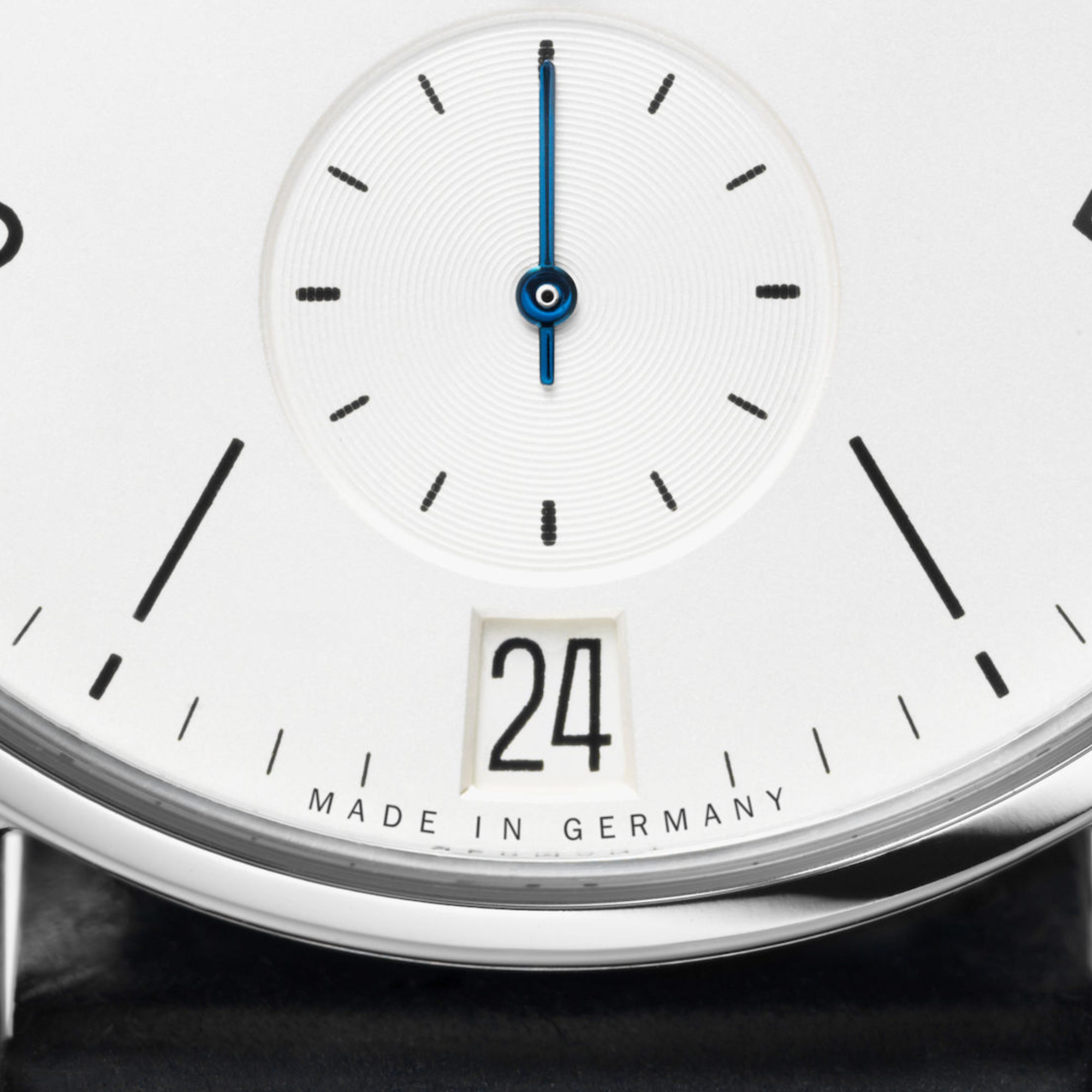 NOMOS Glashütte Tangomat Datum (Ref: 602)