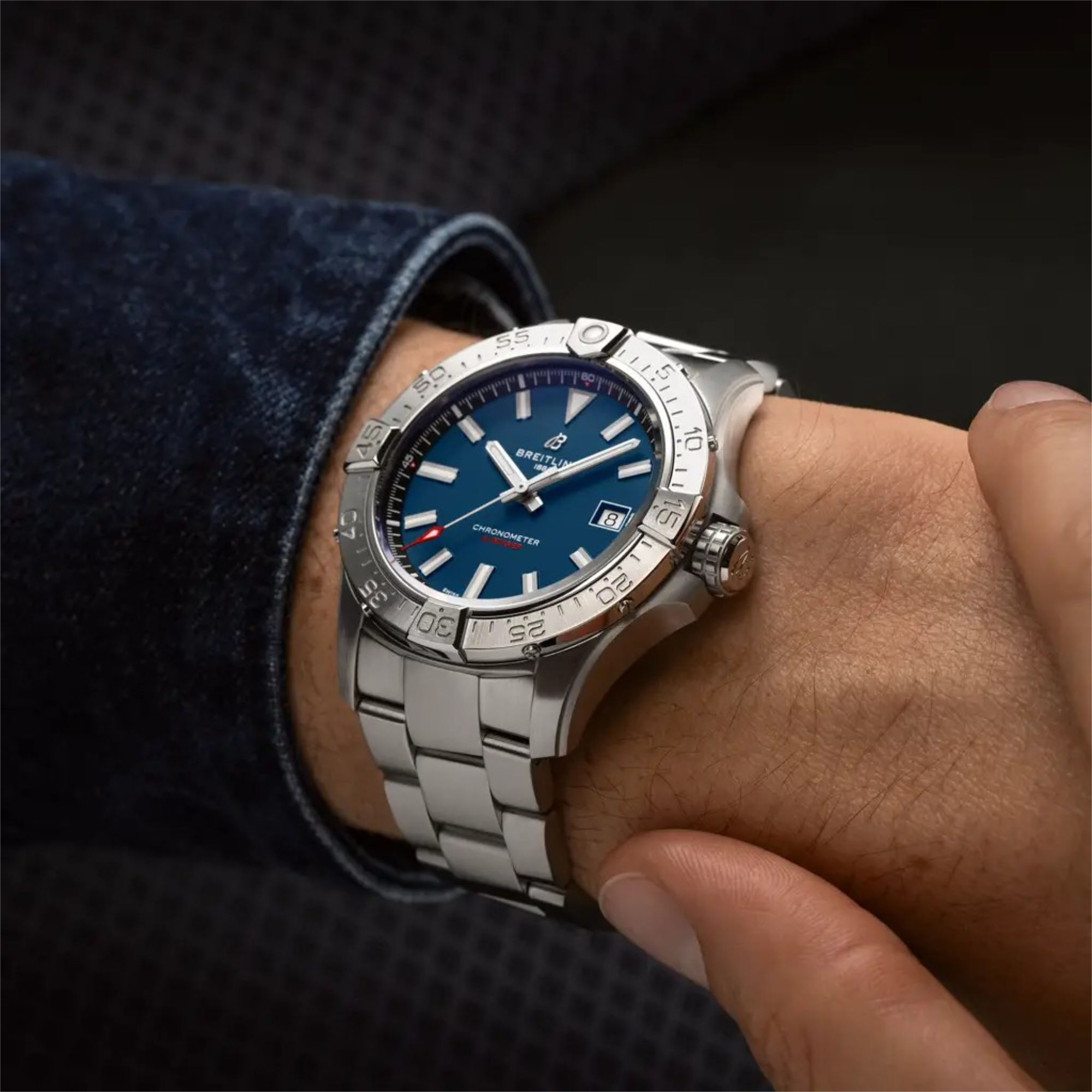 Breitling Avenger Automatic 42 (Ref: A17328101C1A1)