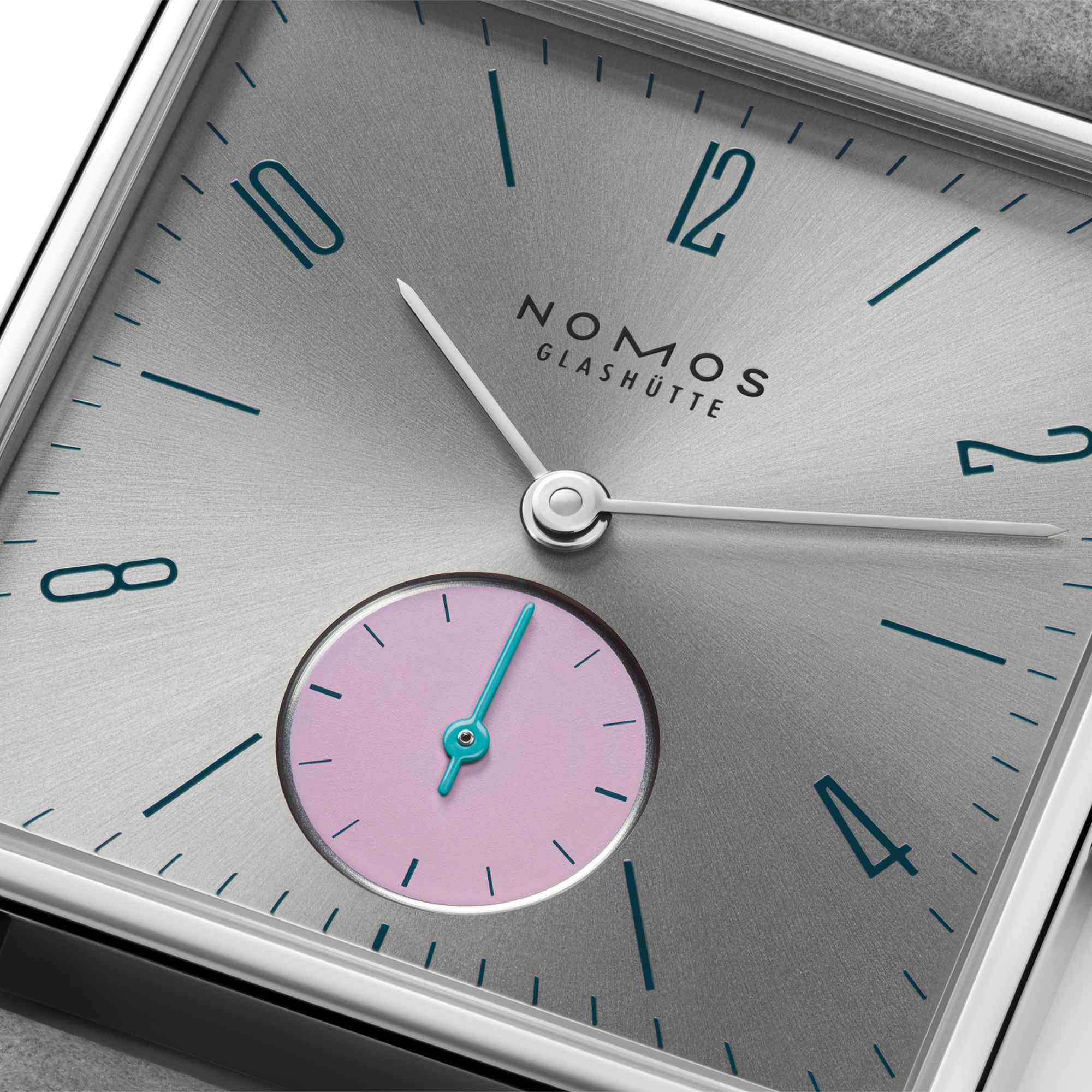 NOMOS Glashütte Tetra - die Unerreichbare (Ref: 427)