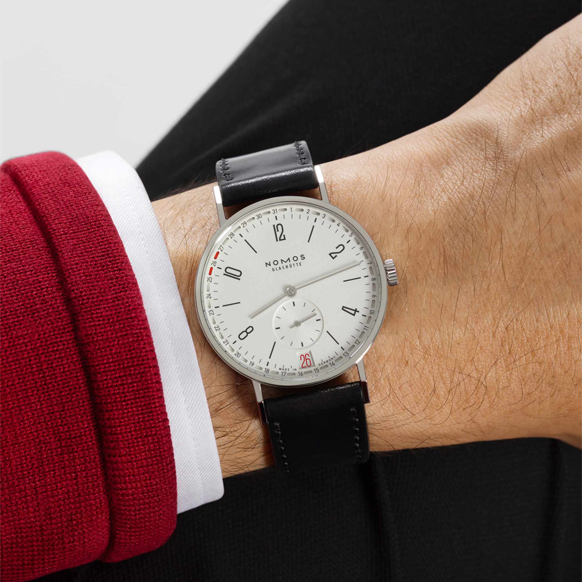 NOMOS Glashütte Tangente 2date  (Ref: 135)