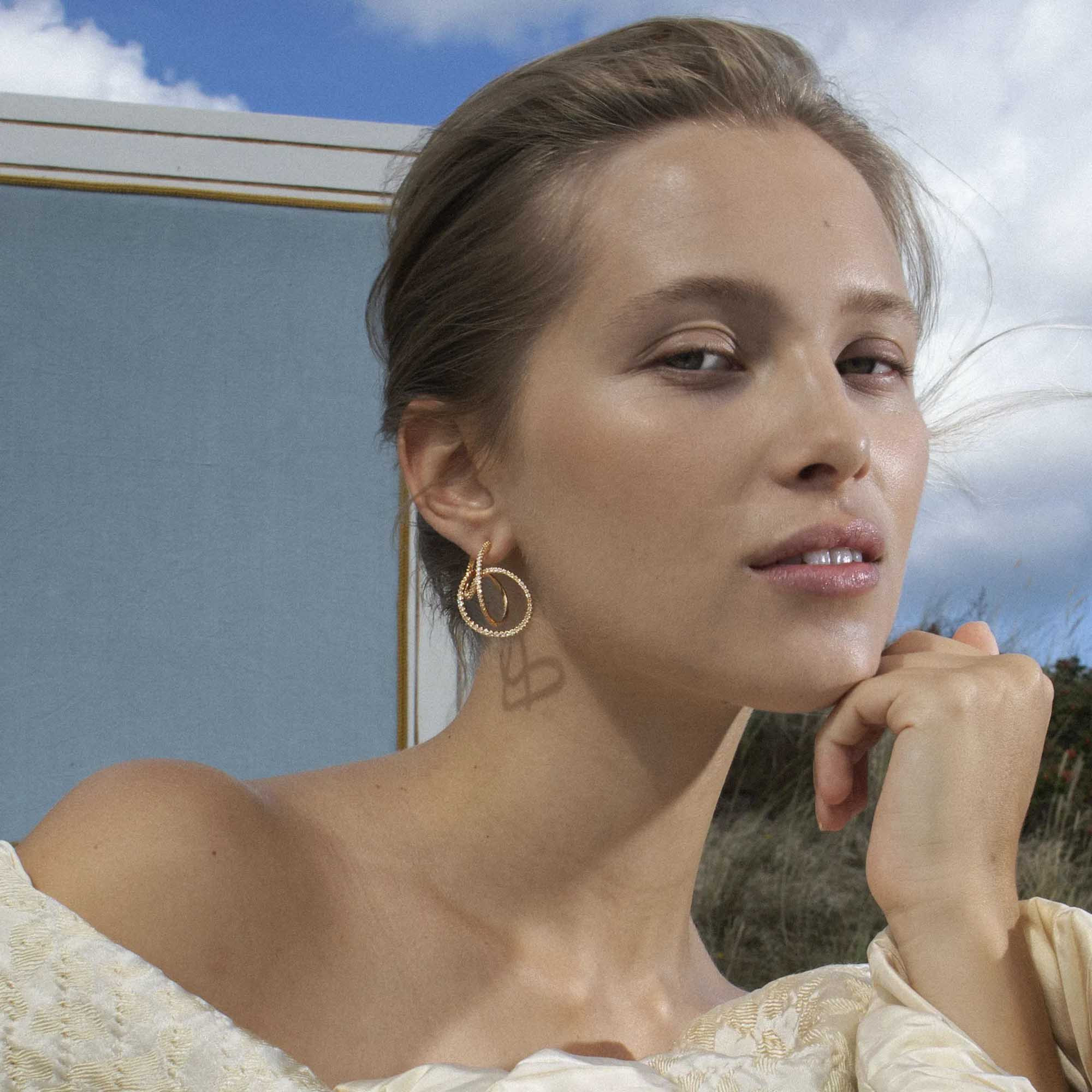 Ole Lynggaard Copenhagen Love Bands Twisted Ohrring (Ref: A3096-401)