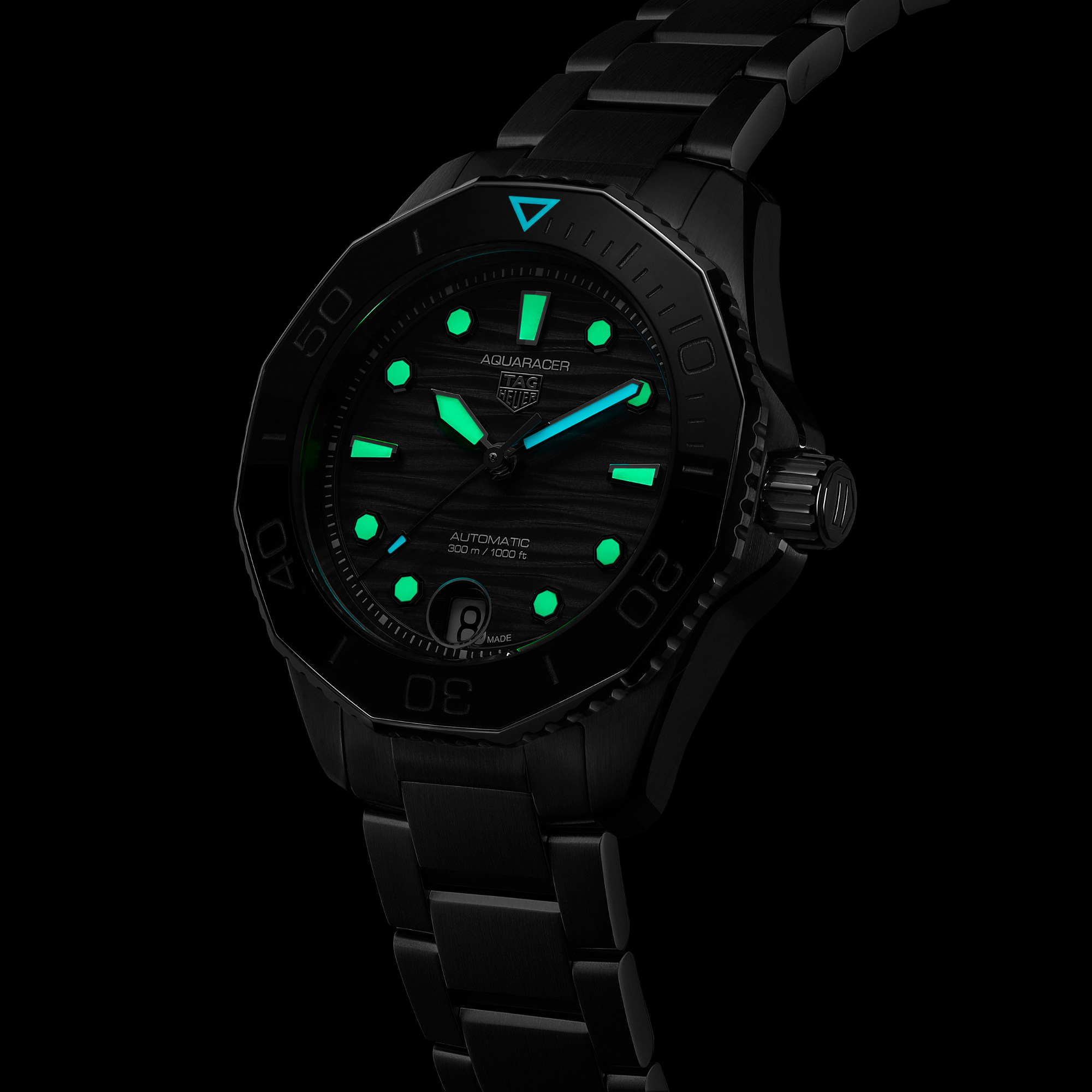 TAG Heuer TAG HEUER AQUARACER PROFESSIONAL 300 DATE (Ref: WBP231D.BA0626)