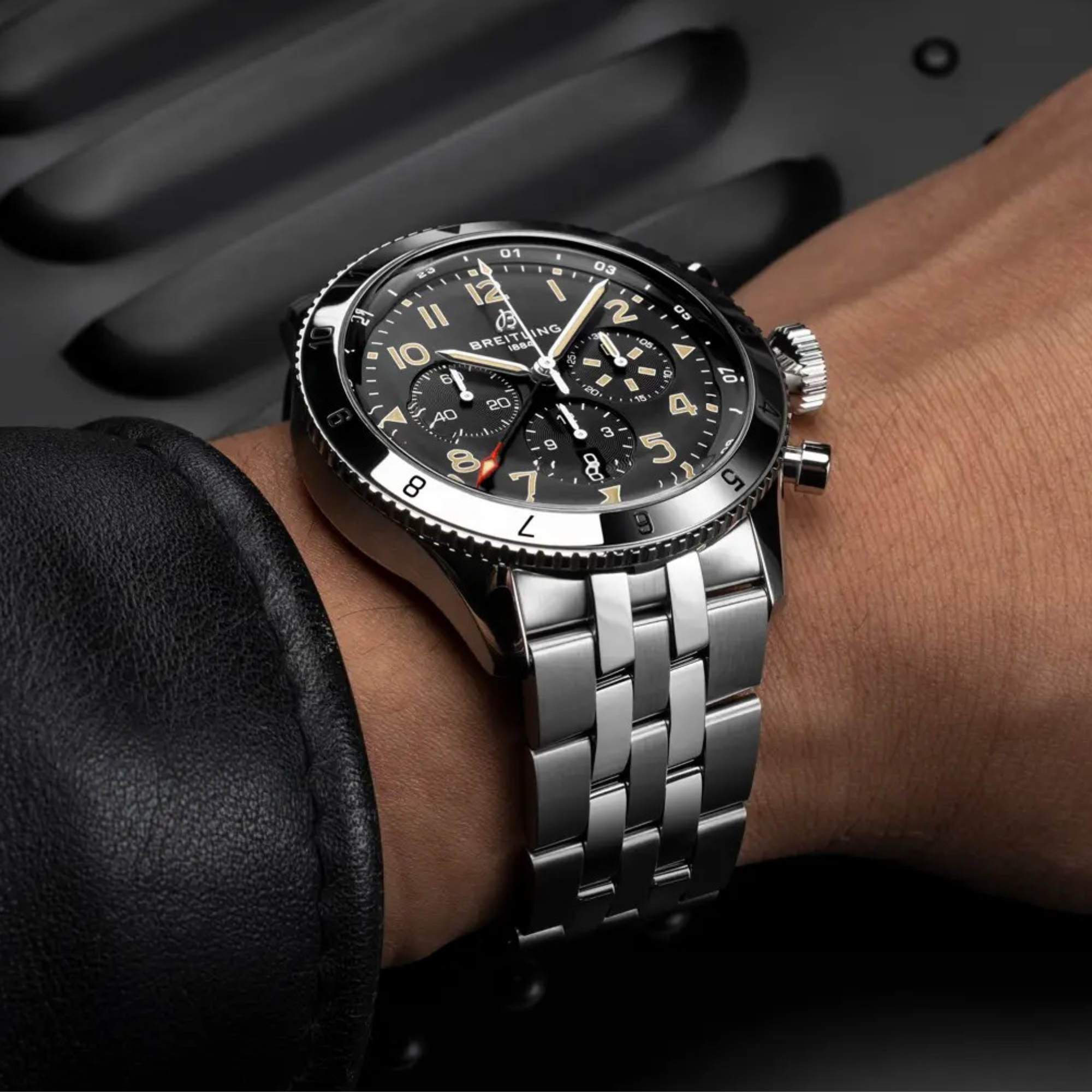 Breitling Super AVI B04 Chronograph GMT 46 P-51 Mustang (Ref: AB04453A1B1A1)