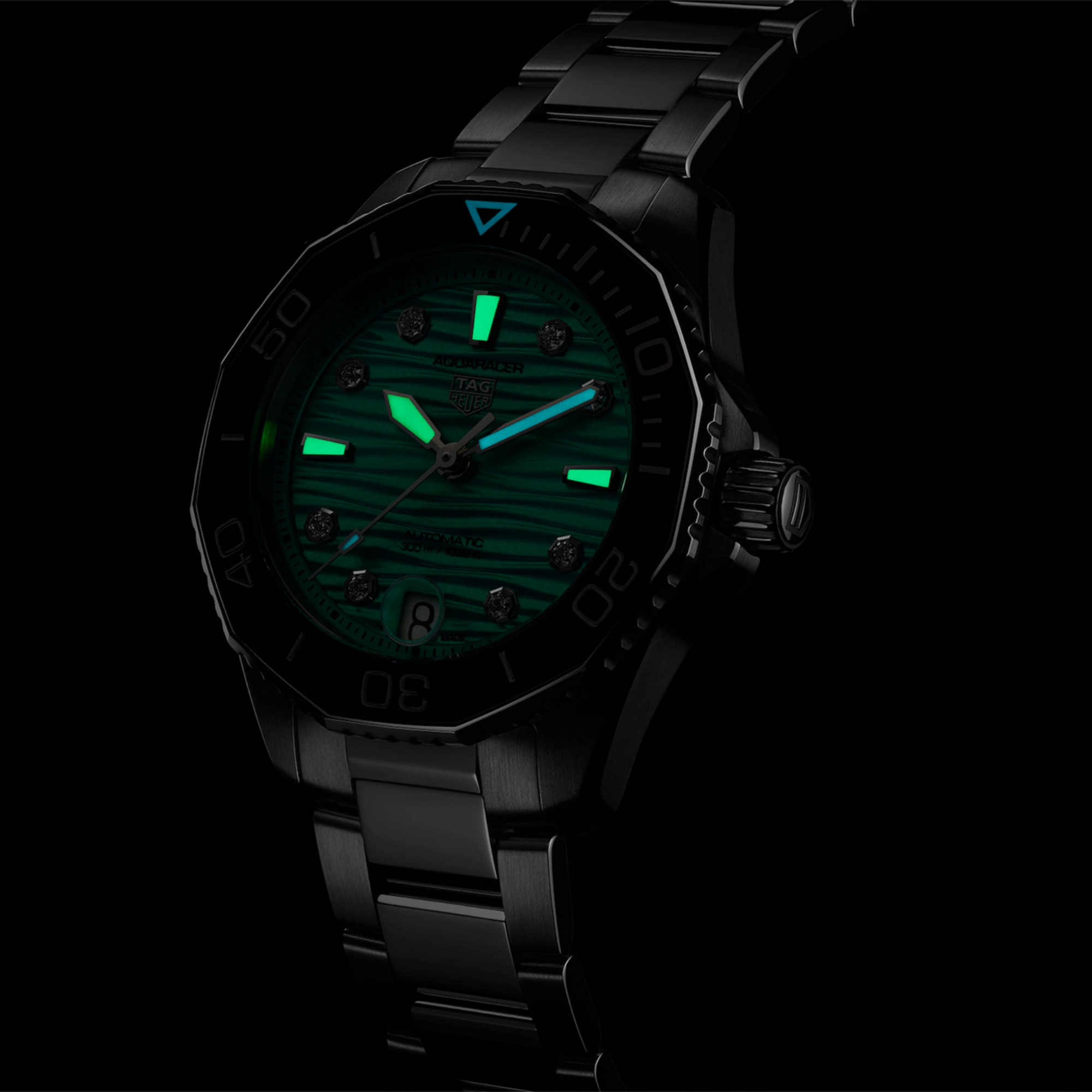 TAG Heuer TAG HEUER AQUARACER PROFESSIONAL 300 DATE (Ref: WBP231K.BA0618)