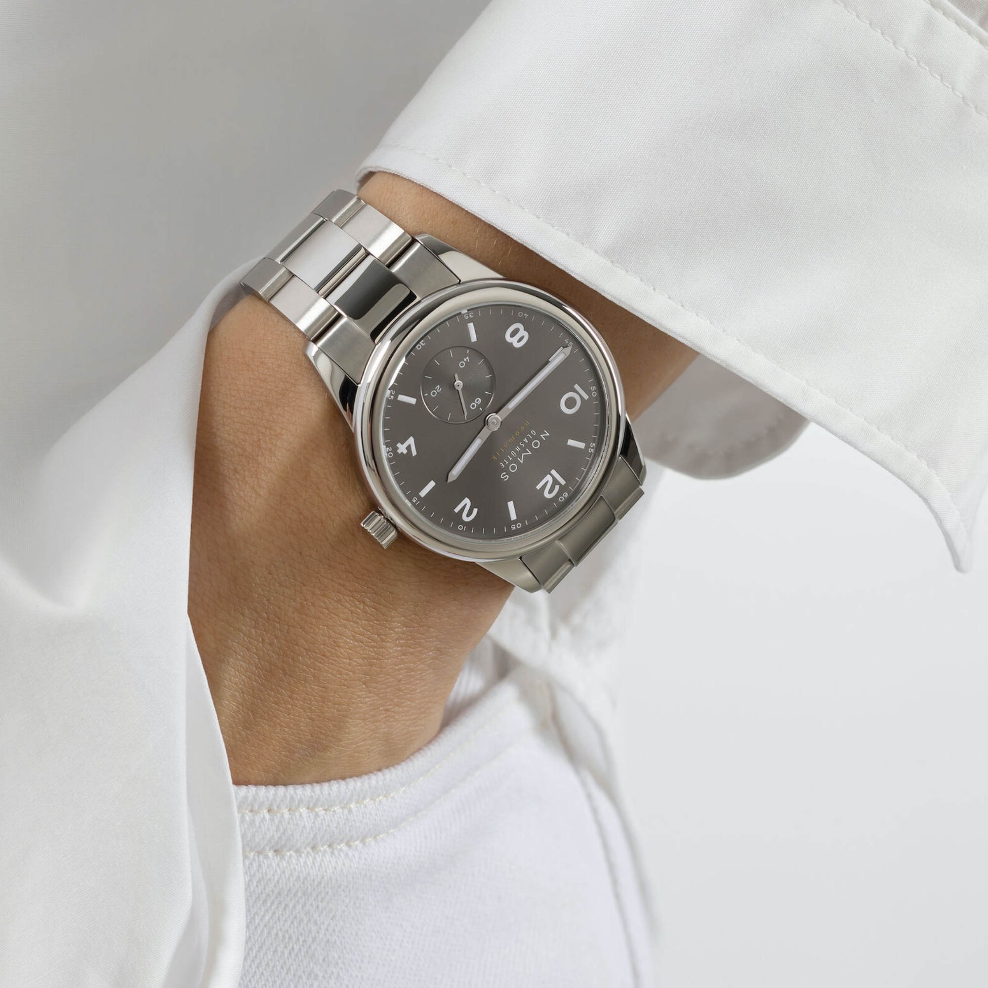 NOMOS Glashütte Club Sport neomatik 39 smoke (Ref: 764)