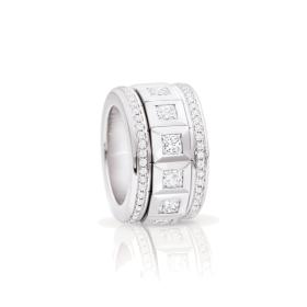 Tamara Comolli CURRICULUM VITAE 77 Ring  R-CV77-12-PrL-p-wg
