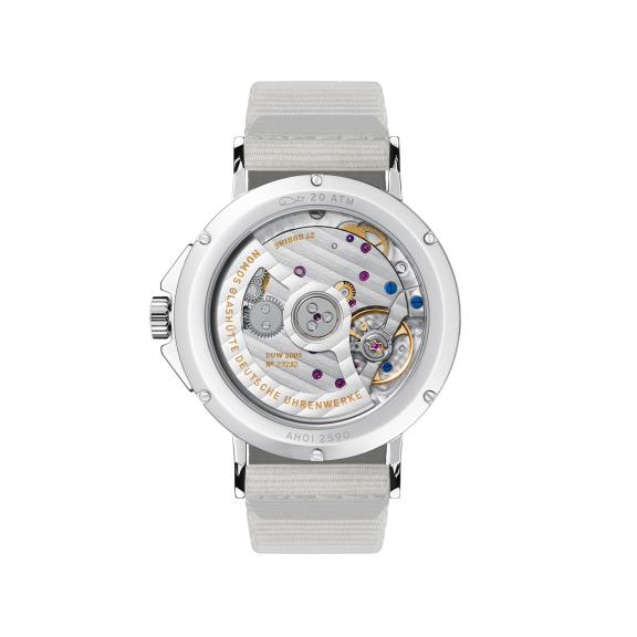 NOMOS Glashütte-Ahoi Neomatik signalweiß-564-2