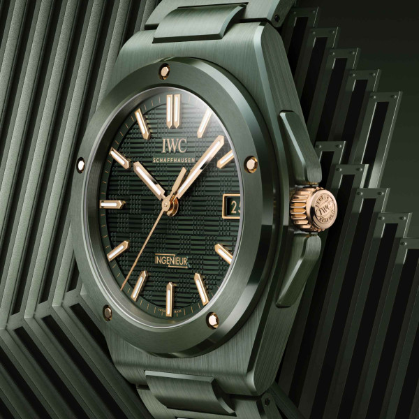 IWC Schaffhausen INGENIEUR AUTOMATIC 42 (Ref: IW338902)