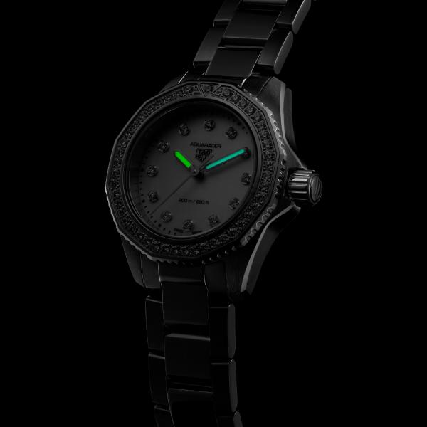 TAG Heuer TAG HEUER AQUARACER PROFESSIONAL 200 (Ref: WBP1417.BA0622)