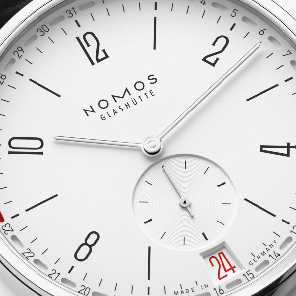 NOMOS Glashütte Tangente 2date  (Ref: 135)