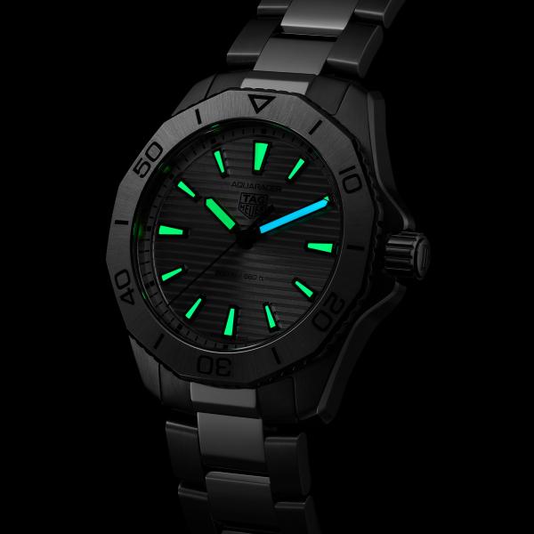 TAG Heuer TAG HEUER AQUARACER PROFESSIONAL 200 (Ref: WBP1111.BA0627)