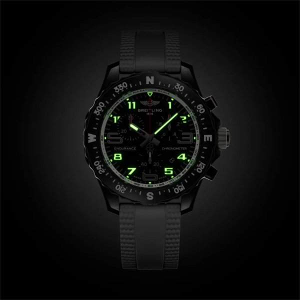 Breitling Endurance Pro (Ref: X83310A71B1S1)