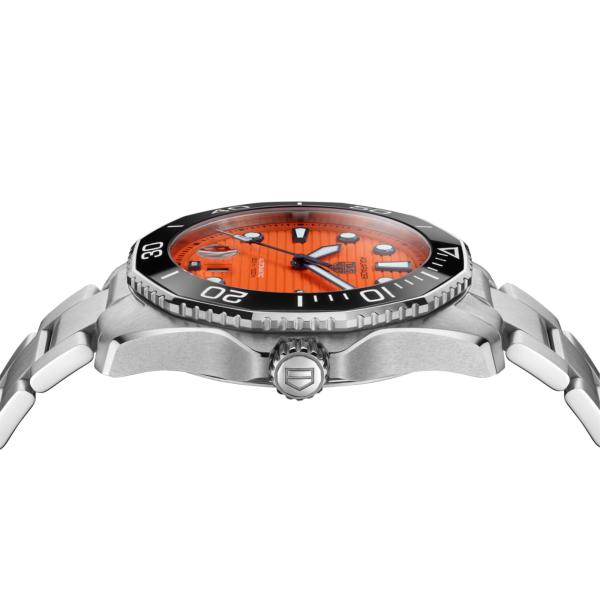 TAG Heuer TAG HEUER AQUARACER PROFESSIONAL 300 ORANGE DIVER (Ref: WBP201F.BA0632)