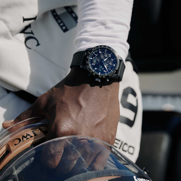 IWC PILOT’S WATCH PERFORMANCE CHRONOGRAPH 41 MERCEDES-AMG PETRONAS FORMULA ONE™ TEAM (Ref: IW388306)