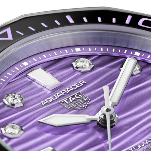 TAG Heuer TAG HEUER AQUARACER PROFESSIONAL 300 DATE (Ref: WBP231M.BA0618)