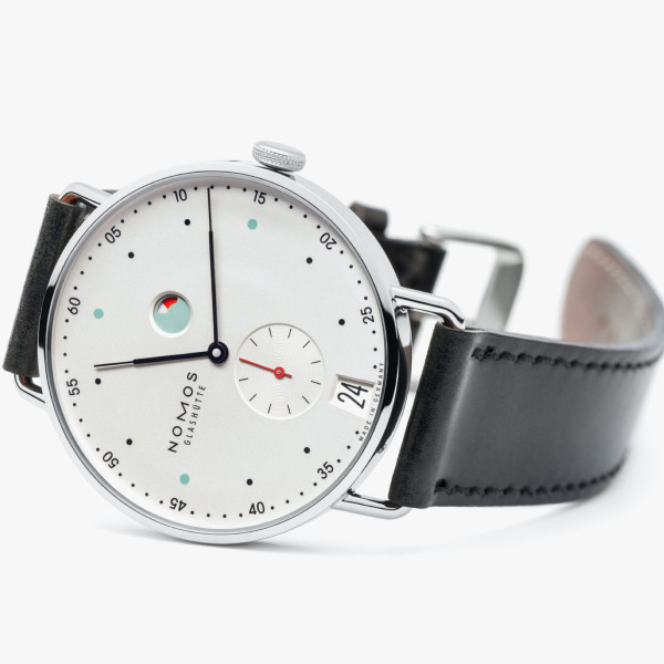 NOMOS Glashütte Metro Datum Gangreserve (Ref: 1101)