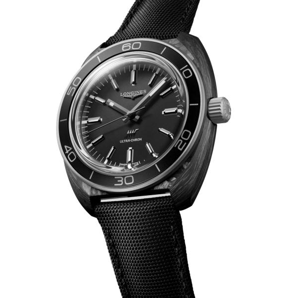 Longines ULTRA‑CHRON CARBON (Ref: L2.839.4.52.2)