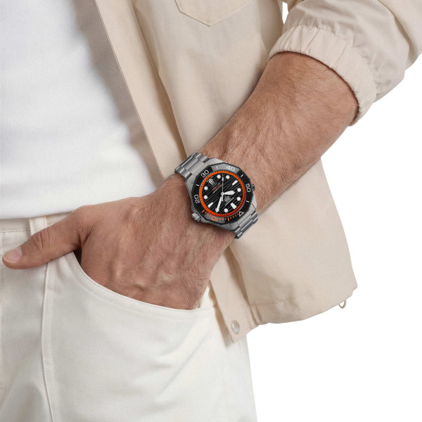TAG Heuer TAG HEUER AQUARACER PROFESSIONAL 500 DATE (Ref: WBP5183.BF0010)