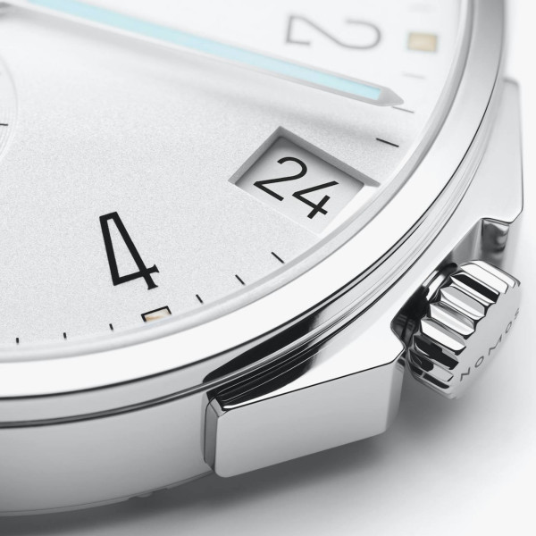 NOMOS Glashütte Tangente Sport neomatik 42 Datum (Ref: 580)
