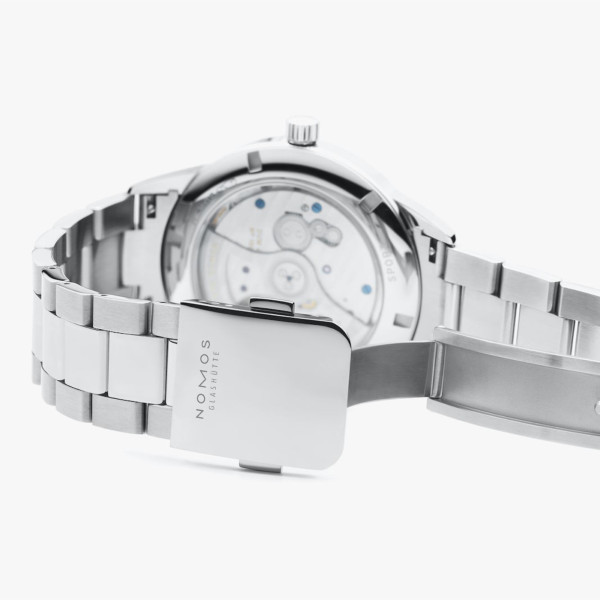 NOMOS Glashütte Club Sport neomatik 42 Datum schwarz (Ref: 781)