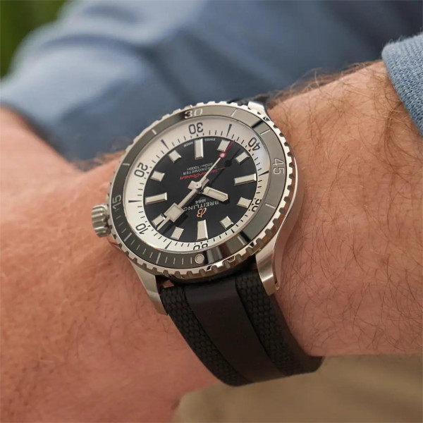Breitling Superocean Automatic 42 (Ref: A17375211B1S1)