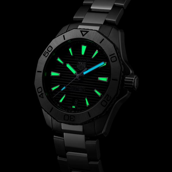 TAG Heuer TAG HEUER AQUARACER PROFESSIONAL 200 DATE (Ref: WBP2111.BA0627)