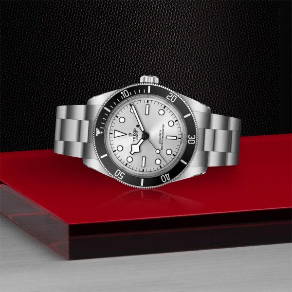 TUDOR Black Bay 68 (Ref: M7943A1A0NU-0002)