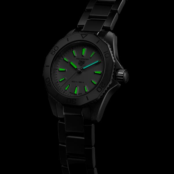 TAG Heuer TAG HEUER AQUARACER PROFESSIONAL 200 (Ref: WBP1411.BA0622)