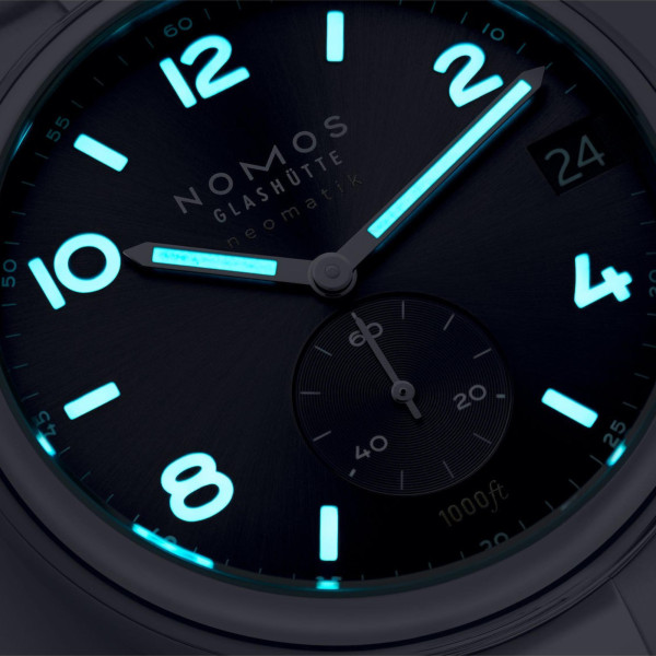 NOMOS Glashütte Club Sport neomatik 42 Datum schwarz (Ref: 781)