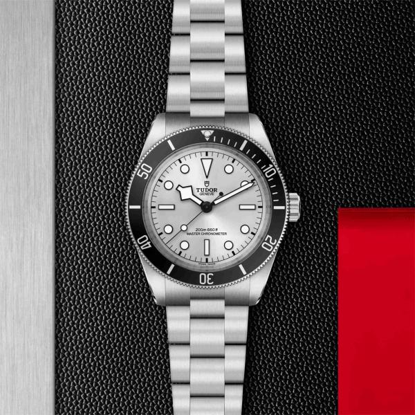 TUDOR Black Bay 68 (Ref: M7943A1A0NU-0002)