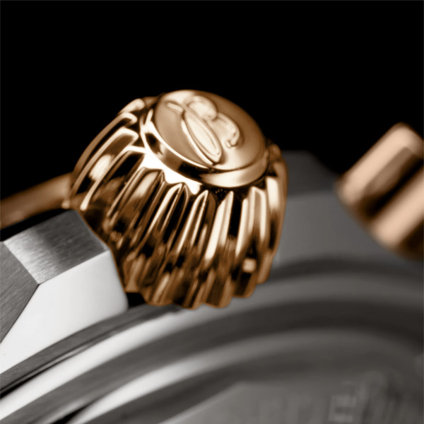 Breitling Chronomat B01 42 (Ref: UB0158101B1U1)