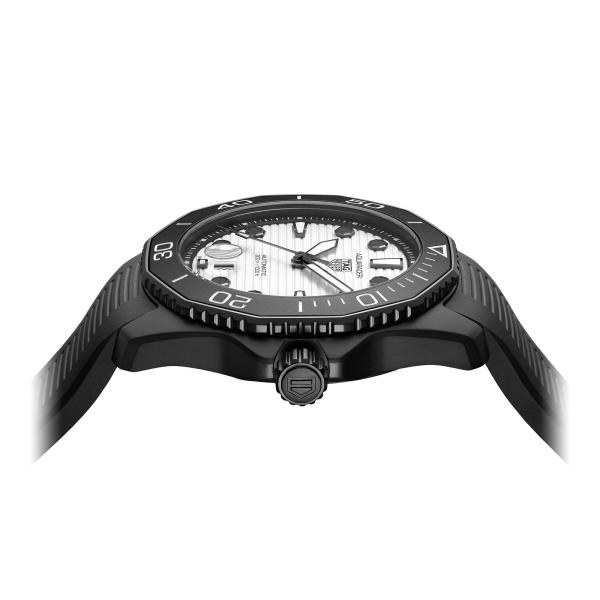 TAG Heuer TAG HEUER AQUARACER PROFESSIONAL 300 DATE (Ref: WBP201D.FT6197)