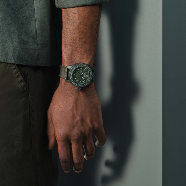 IWC PILOT’S WATCH TIMEZONER TOP GUN CERATANIUM® (Ref: IW395601)