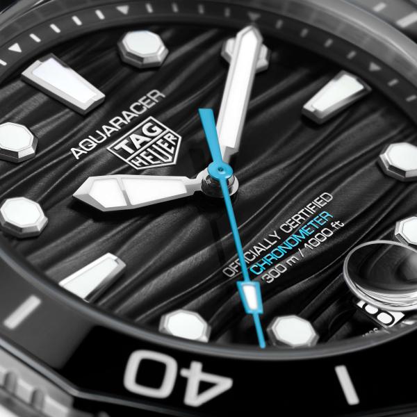 TAG Heuer TAG HEUER AQUARACER PROFESSIONAL 300 DATE (Ref: WBP5110.BA0013)