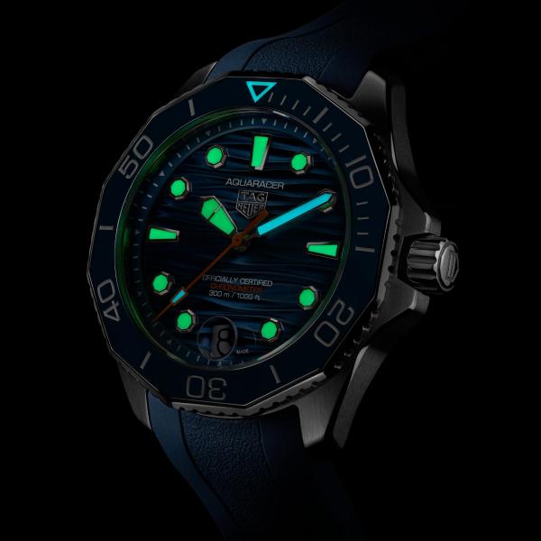 TAG Heuer TAG HEUER AQUARACER PROFESSIONAL 300 DATE (Ref: WBP5111.FT6259)