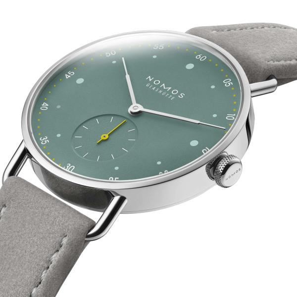 NOMOS Glashütte Metro 33 sage (Ref: 1124)