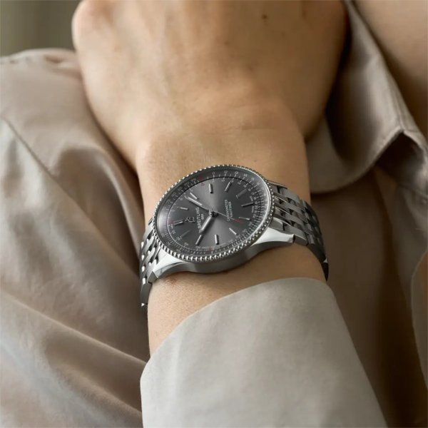 Breitling Navitimer Automatic 36 (Ref: A17327381B1A1)