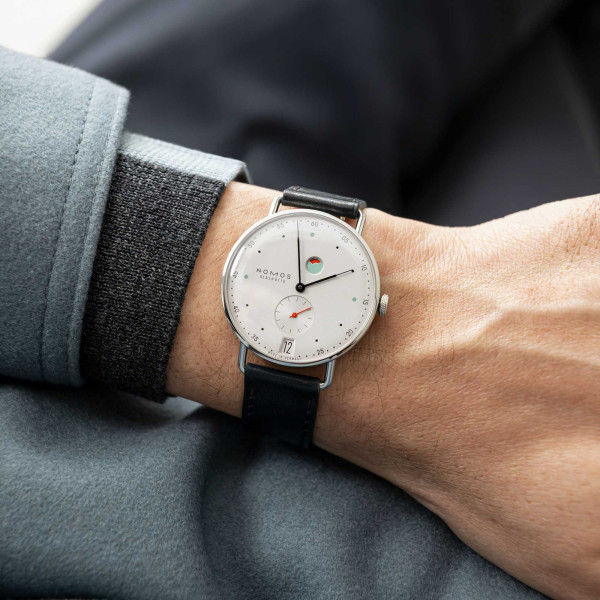 NOMOS Glashütte Metro Datum Gangreserve (Ref: 1101)