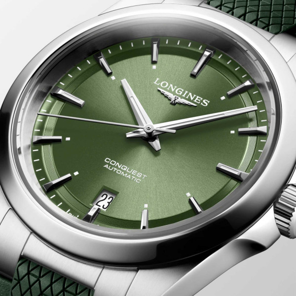 Longines CONQUEST (Ref: L3.720.4.02.9)