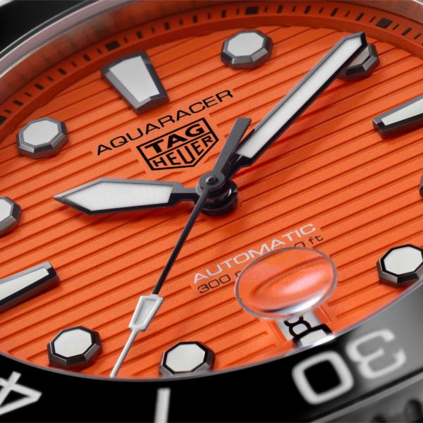 TAG Heuer TAG HEUER AQUARACER PROFESSIONAL 300 ORANGE DIVER (Ref: WBP201F.BA0632)