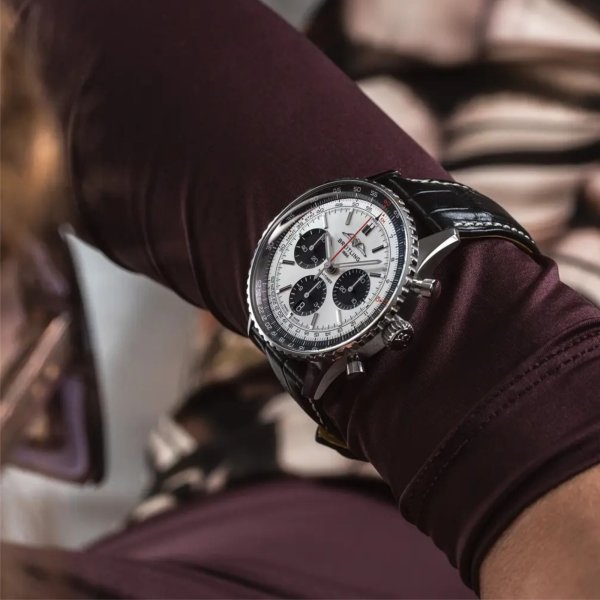 Breitling Navitimer B01 Chronograph 43 (Ref: AB0138241G1P1)