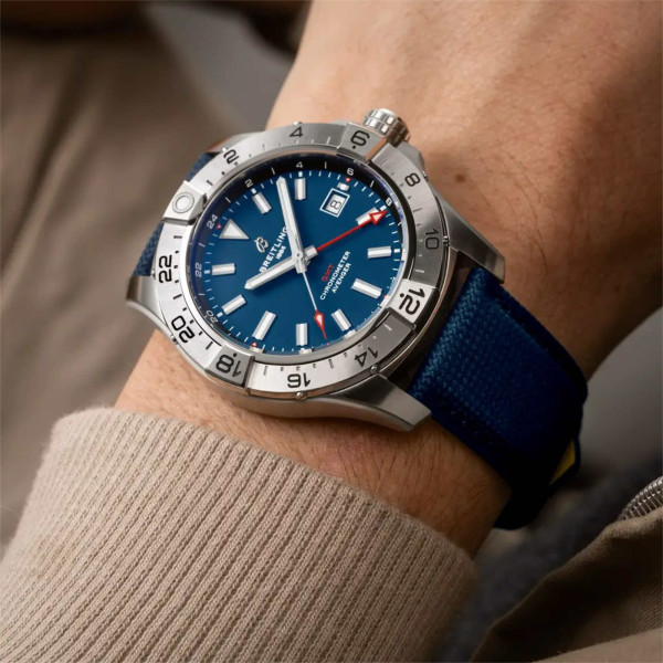 Breitling Avenger Automatic GMT 44 (Ref: A32320101C1X1)