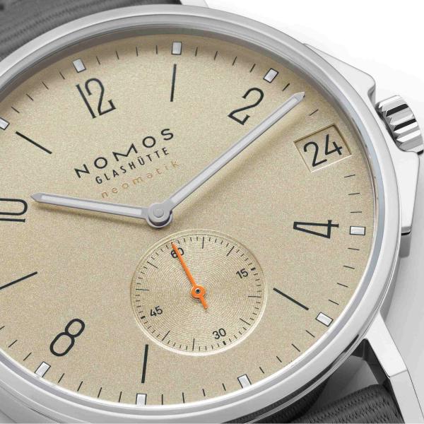 NOMOS Glashütte Ahoi neomatik 38 Datum sand (Ref: 517)