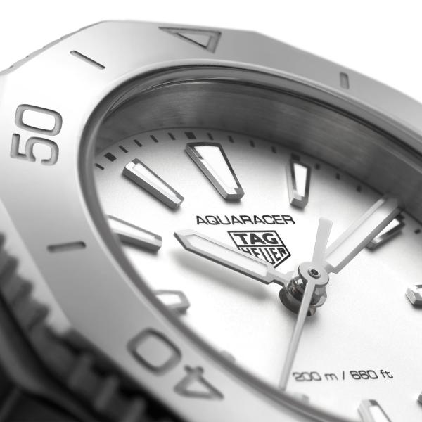 TAG Heuer TAG HEUER AQUARACER PROFESSIONAL 200 (Ref: WBP1411.BA0622)