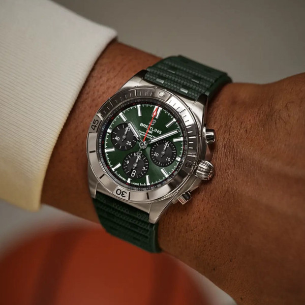Breitling Chronomat B01 42 (Ref: AB0134101L2S1)