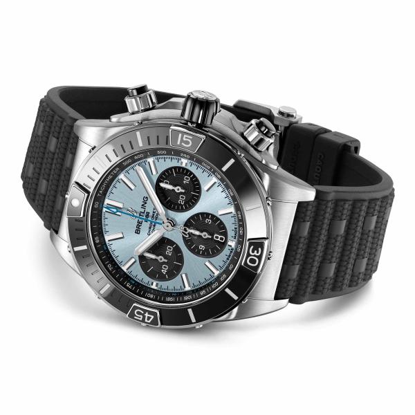 Breitling Super Chronomat B01 44 (Ref: PB0136251C1S1)